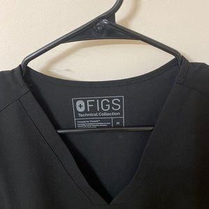 Figs Casma 3 pocket scrub top